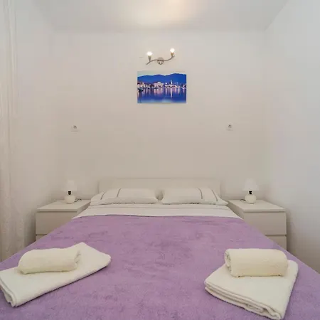 Sunny Apartment Vela Luka