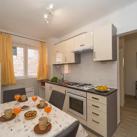 Apartment Sunny Vela Luka
